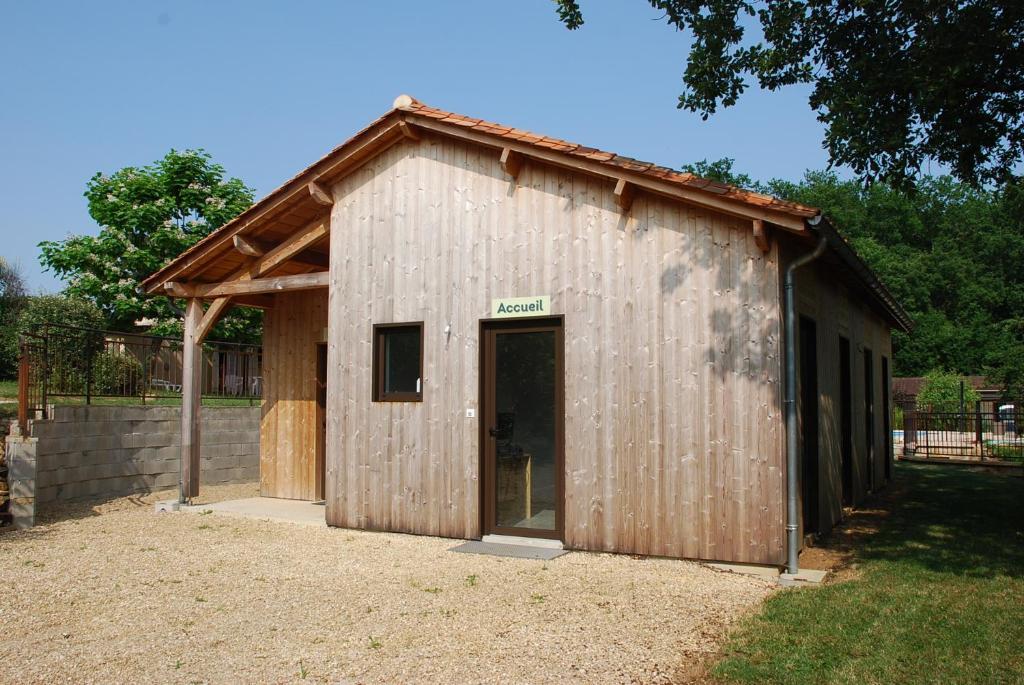 Village De Gites Le Chatenet Thonac Exterior foto