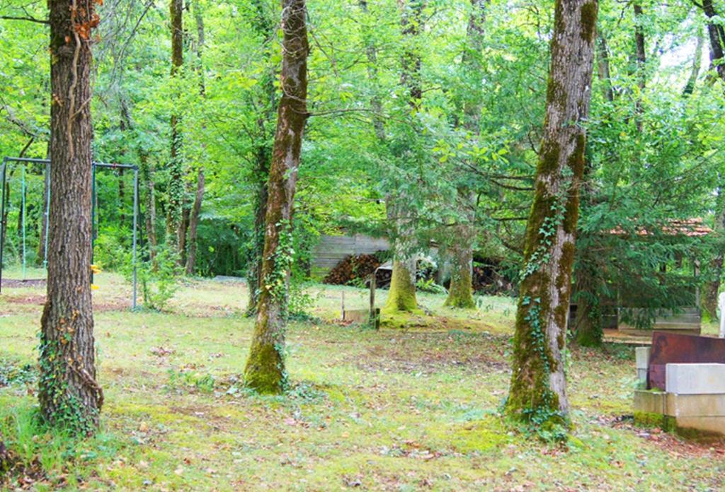 Village De Gites Le Chatenet Thonac Exterior foto